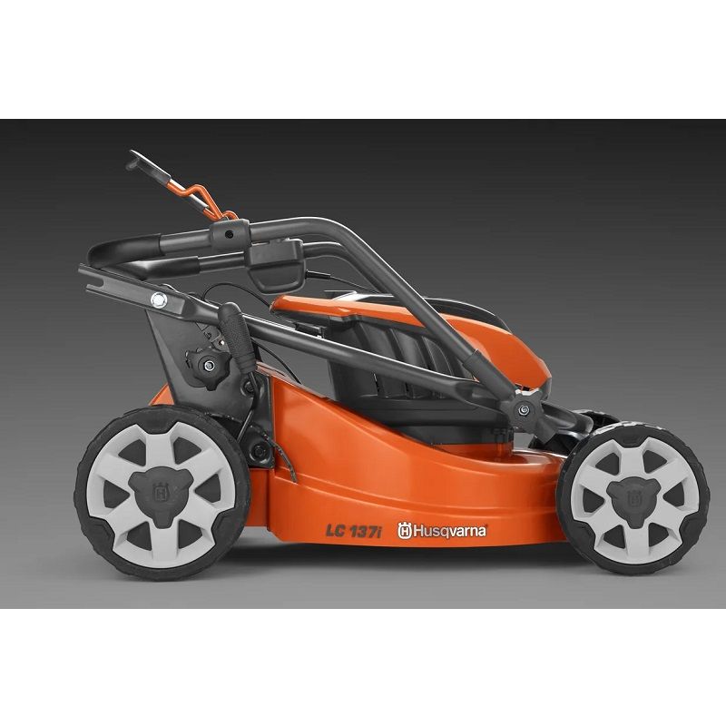 Акумулаторна косачка HUSQVARNA LC 137i без акумулаторна батерия и зарядно устройство